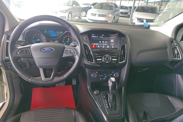 Used Ford Focus 2017 Hatchback 1.6L Automatic Fashion Edition Smart Drive Version Center Console
