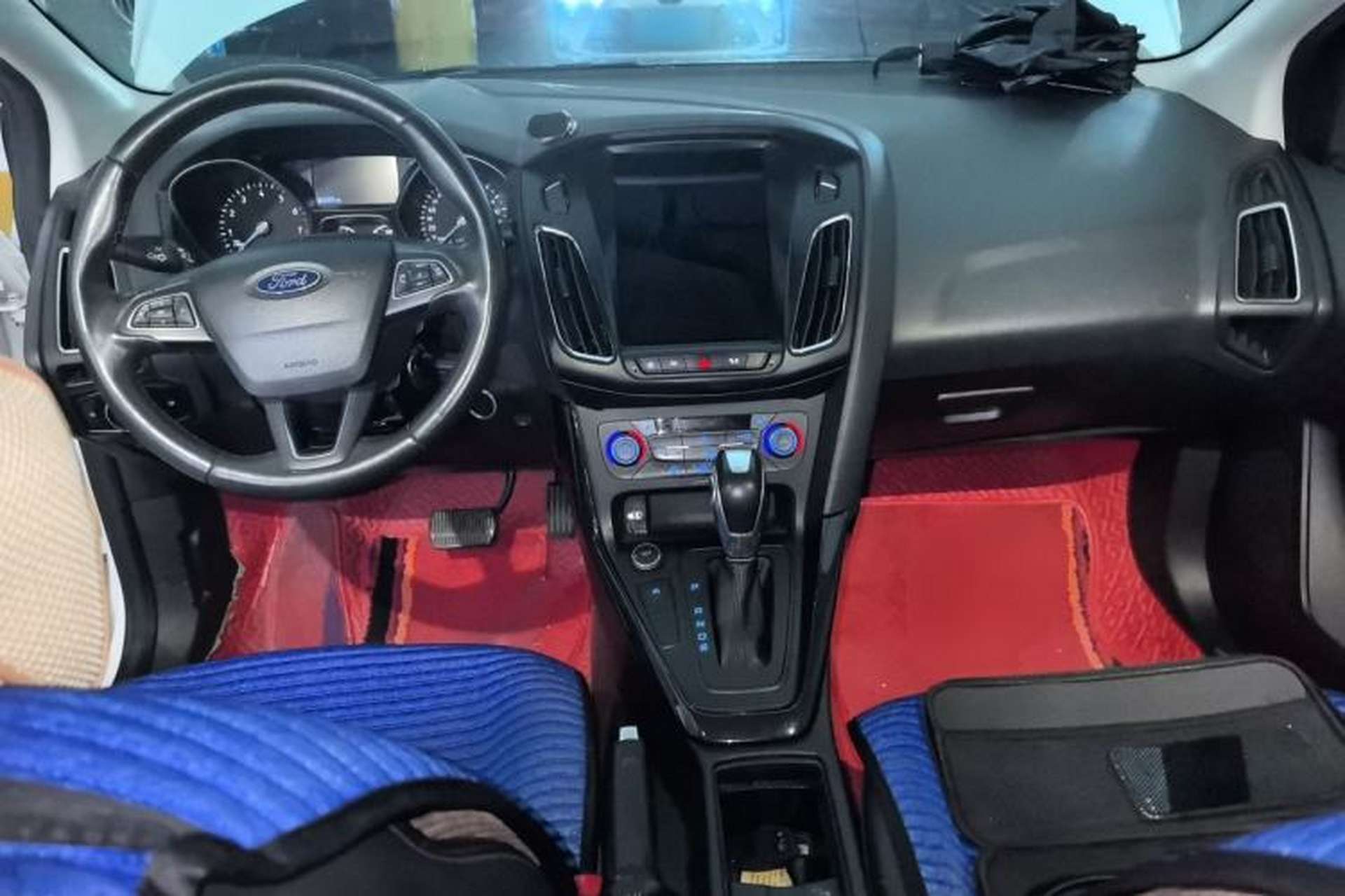 Used Ford Focus 2017 Sedan EcoBoost 180 Automatic Elite Model Center Console