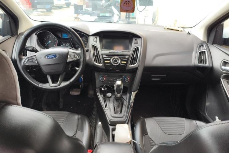 Used Ford Focus 2017 Hatchback 1.6L Automatic Fashion Edition Smart Drive Version Center Console
