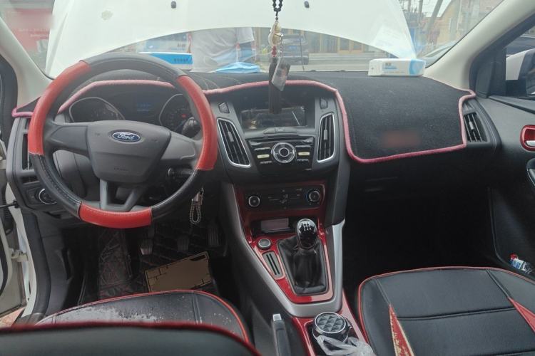 Used Ford Focus 2017 Hatchback 1.6L Manual Comfort Plus SmartDrive Edition Center Console