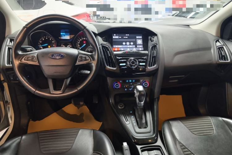 Used Ford Focus 2017 Hatchback 1.6L Automatic Fashion Edition Smart Drive Version Center Console