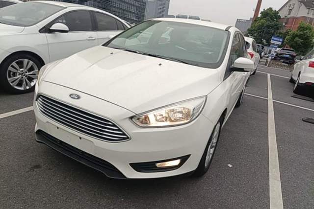 Ojetý Ford Focus 2017 Sedan 1.6L Manual Comfort Plus SmartDrive Edition