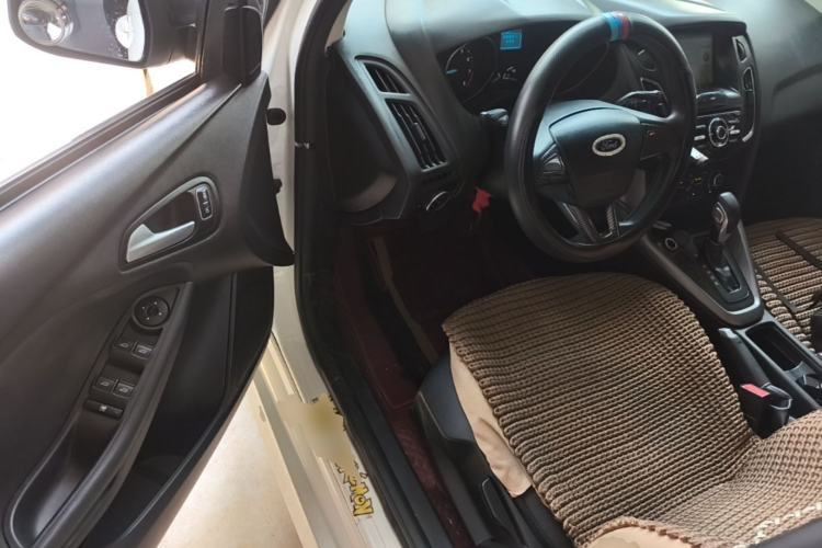 Used Ford Focus 2017 Hatchback 1.6L Automatic Comfort Plus SmartDrive Edition Driver Seat