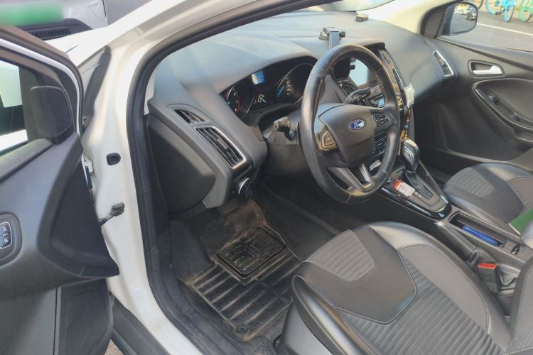 Used Ford Focus 2017 Sedan 1.6L Automatic Fashion Edition Smart Drive Version Driver Seat