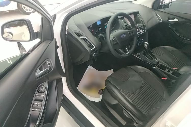 Used Ford Focus 2017 Hatchback 1.6L Automatic Fashion Edition Smart Drive Version Driver Seat