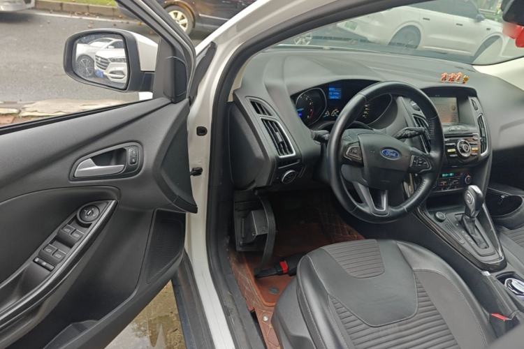 Used Ford Focus 2017 Hatchback 1.6L Automatic Fashion Edition Smart Drive Version Driver Seat