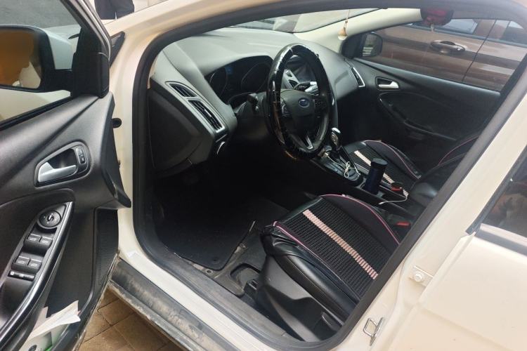Used Ford Focus 2017 Sedan 1.6L Automatic Fashion Edition Smart Drive Version Driver Seat