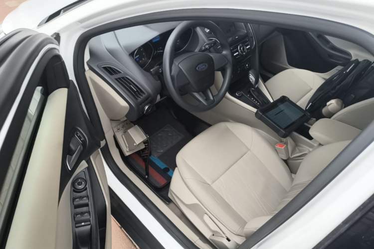 Used Ford Focus 2017 Sedan 1.6L Automatic Comfort Plus SmartDrive Edition Driver Seat