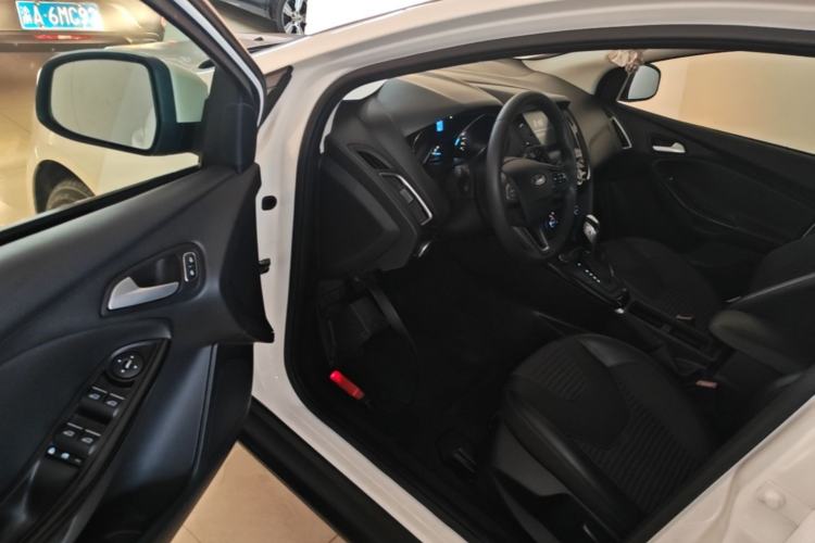 Used Ford Focus 2017 Sedan 1.6L Automatic Fashion Edition Smart Drive Version Driver Seat
