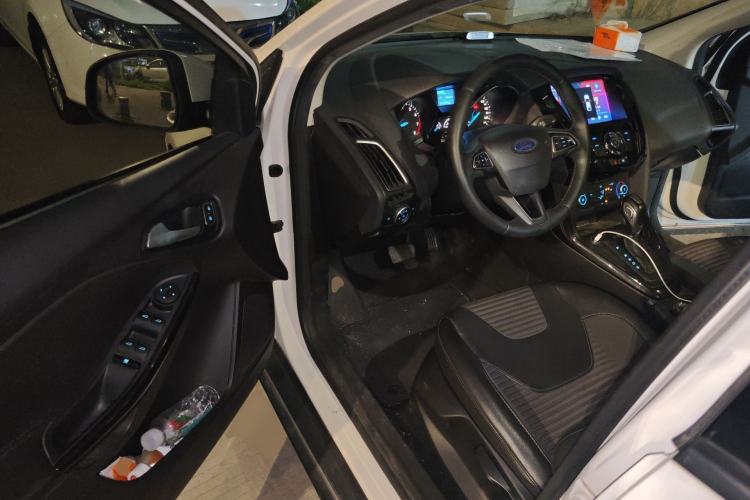Used Ford Focus 2017 Sedan 1.6L Automatic Fashion Edition Smart Drive Version Driver Seat