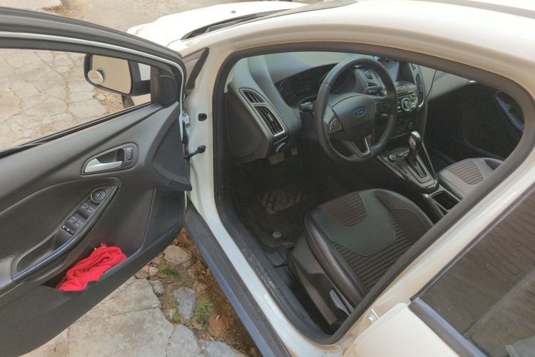 Used Ford Focus 2017 Hatchback 1.6L Automatic Fashion Edition Smart Drive Version Driver Seat