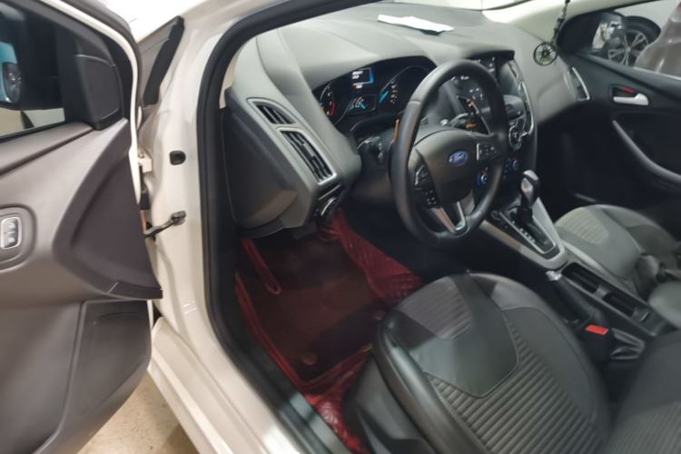 Used Ford Focus 2017 Hatchback EcoBoost 180 Automatic Sport Model Driver Seat