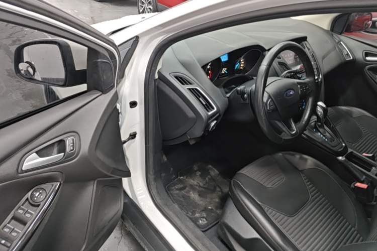 Used Ford Focus 2017 Hatchback 1.6L Automatic Fashion Edition Smart Drive Version Driver Seat
