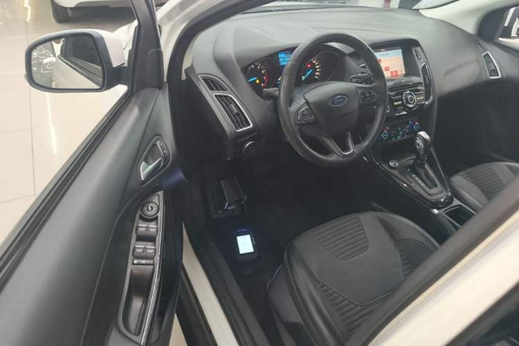 Used Ford Focus 2017 Sedan 1.6L Automatic Fashion Edition Smart Drive Version Driver Seat