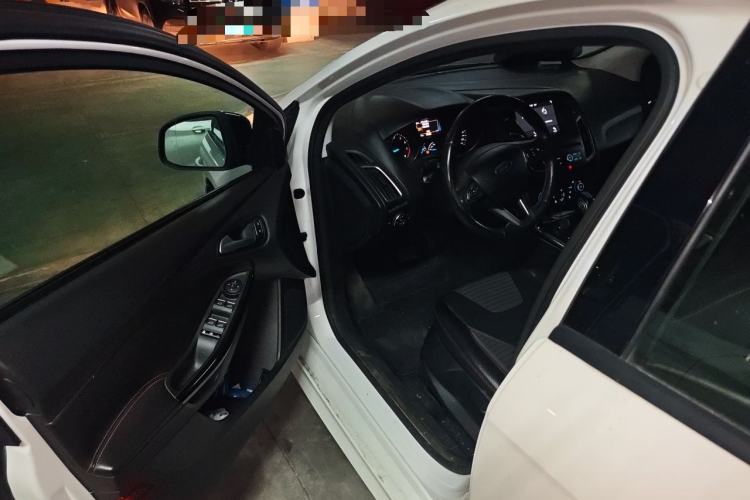 Used Ford Focus 2017 1.5T CTCC White and Black Limited Edition Driver Seat