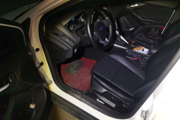 Used Ford Focus 2017 Hatchback 1.6L Automatic Comfort Plus SmartDrive Edition Driver Seat