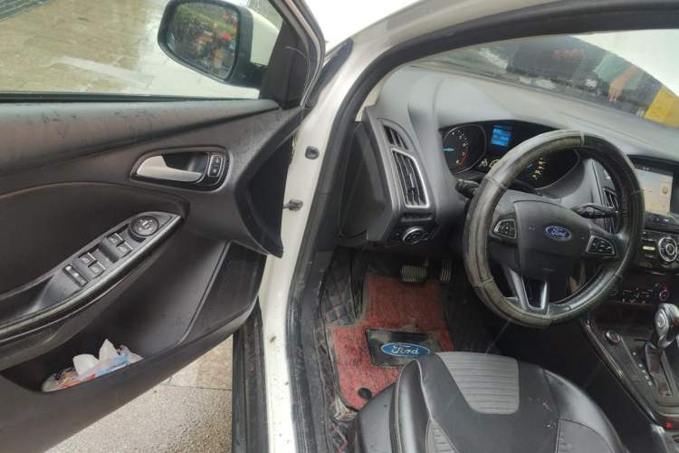 Used Ford Focus 2017 Sedan 1.6L Automatic Fashion Edition Smart Drive Version Driver Seat