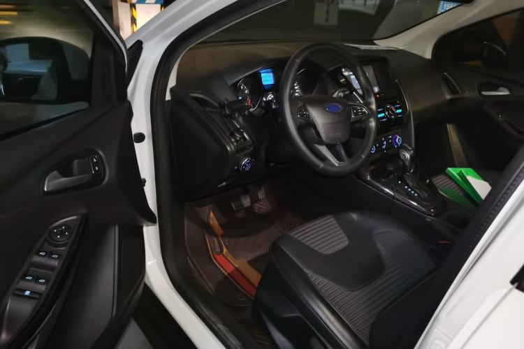 Used Ford Focus 2017 Hatchback 1.6L Automatic Fashion Edition Smart Drive Version Driver Seat