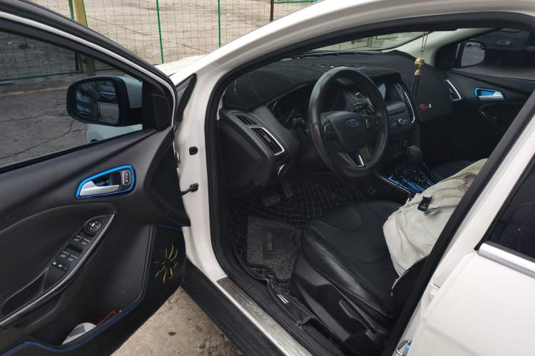 Used Ford Focus 2017 Sedan EcoBoost 180 Automatic Elite Model Driver Seat