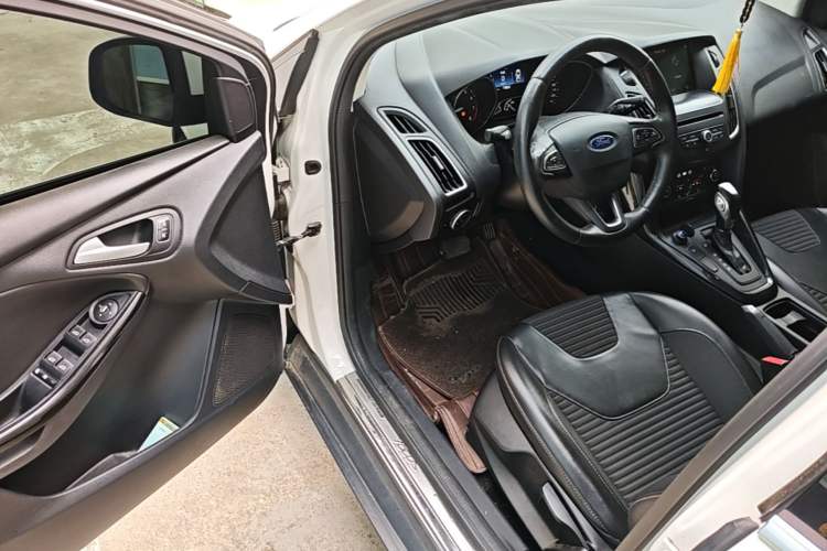 Used Ford Focus 2017 Hatchback EcoBoost 180 Automatic Elite Model Driver Seat