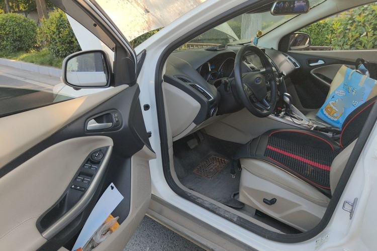 Used Ford Focus 2017 Sedan EcoBoost 180 Automatic Flagship Model Driver Seat