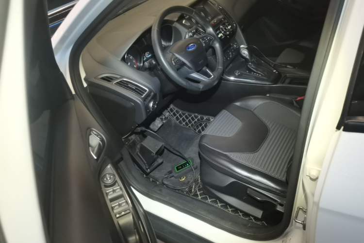 Used Ford Focus 2017 Sedan 1.6L Automatic Fashion Edition Smart Drive Version Driver Seat