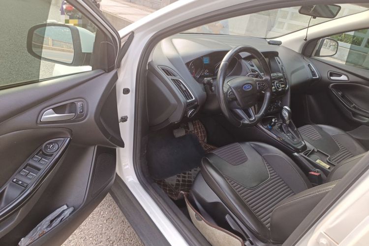 Used Ford Focus 2017 Sedan 1.6L Automatic Fashion Edition Smart Drive Version Driver Seat