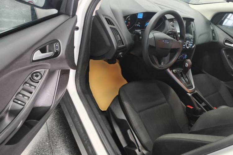 Used Ford Focus 2017 Hatchback 1.6L Automatic Comfort Plus SmartDrive Edition Driver Seat