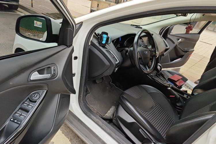 Used Ford Focus 2017 Sedan 1.6L Automatic Fashion Edition Smart Drive Version Driver Seat