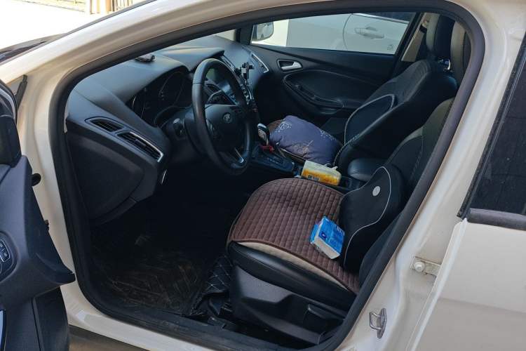 Used Ford Focus 2017 Hatchback 1.6L Automatic Fashion Edition Smart Drive Version Driver Seat