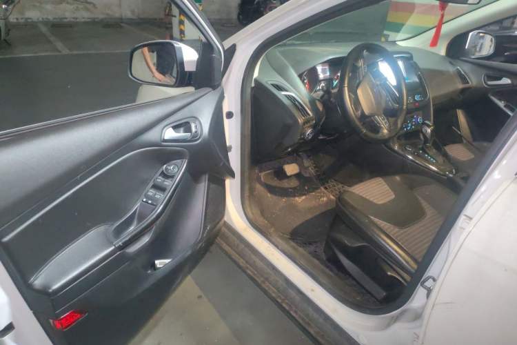 Used Ford Focus 2017 Sedan EcoBoost 180 Automatic Elite Model Driver Seat