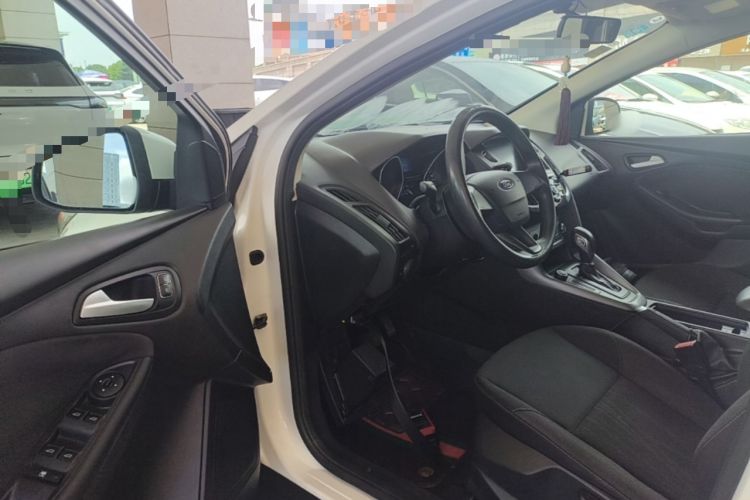 Used Ford Focus 2017 Hatchback 1.6L Automatic Comfort Plus SmartDrive Edition Driver Seat