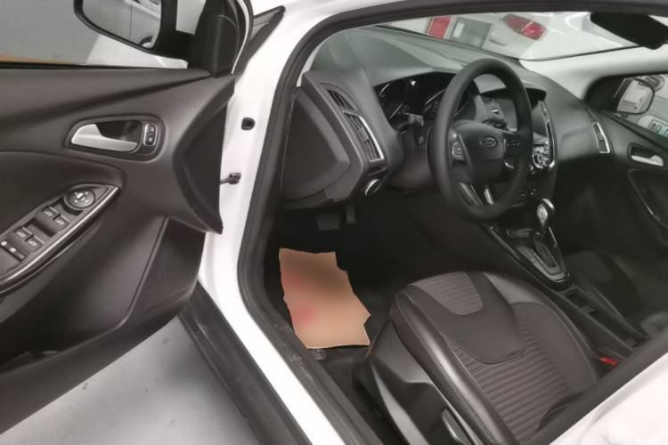 Used Ford Focus 2017 Hatchback 1.6L Automatic Fashion Edition Smart Drive Version Driver Seat