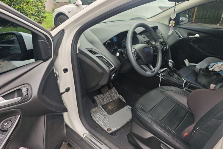Used Ford Focus 2017 Sedan 1.6L Automatic Fashion Edition Smart Drive Version Driver Seat