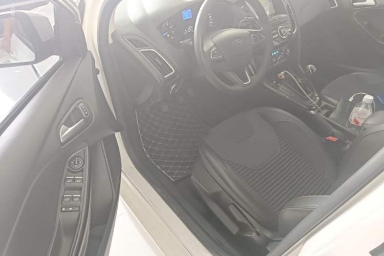 Used Ford Focus 2017 Hatchback 1.6L Manual Fashion Edition SmartDrive Version Driver Seat