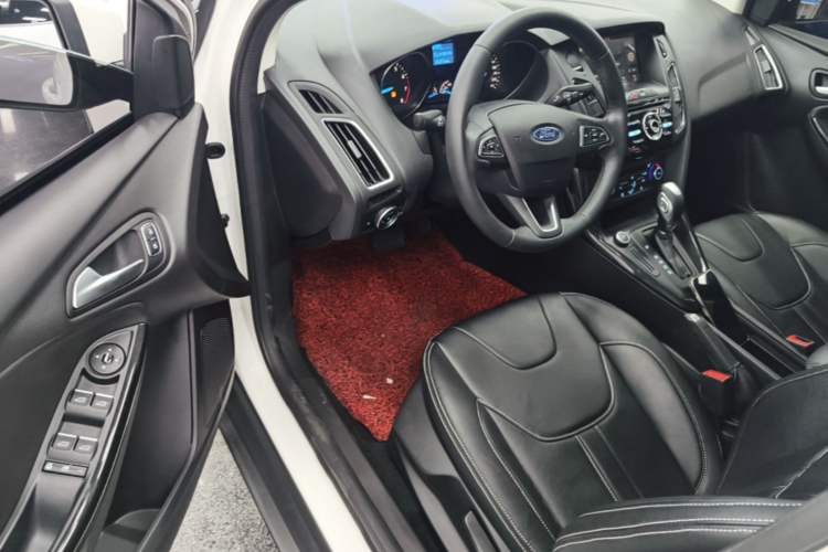 Used Ford Focus 2017 Sedan 1.6L Automatic Fashion Edition Smart Drive Version Driver Seat