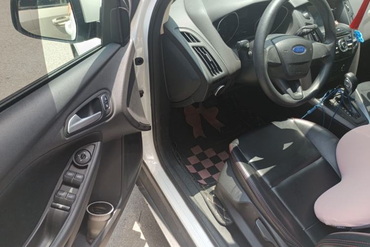 Used Ford Focus 2017 Hatchback 1.6L Automatic Comfort Plus SmartDrive Edition Driver Seat