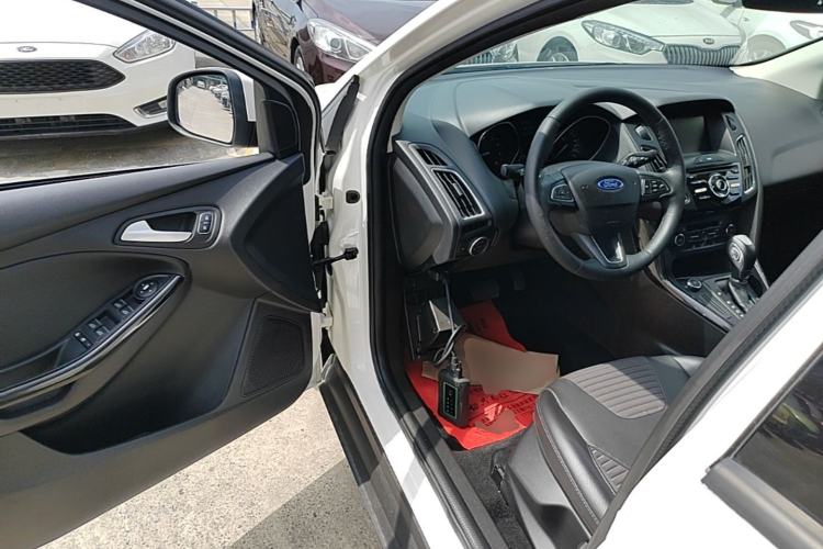 Used Ford Focus 2017 Sedan 1.6L Automatic Fashion Edition Smart Drive Version Driver Seat