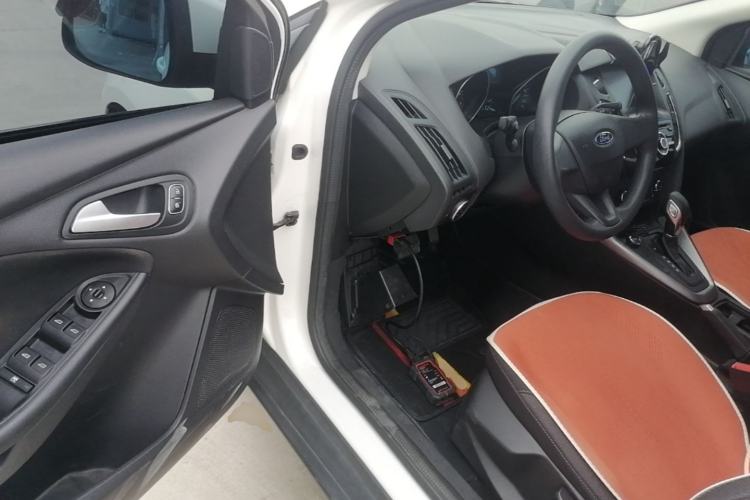 Used Ford Focus 2017 Hatchback 1.6L Automatic Comfort Plus SmartDrive Edition Driver Seat