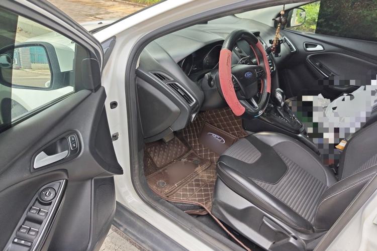 Used Ford Focus 2017 Sedan 1.6L Automatic Fashion Edition Smart Drive Version Driver Seat