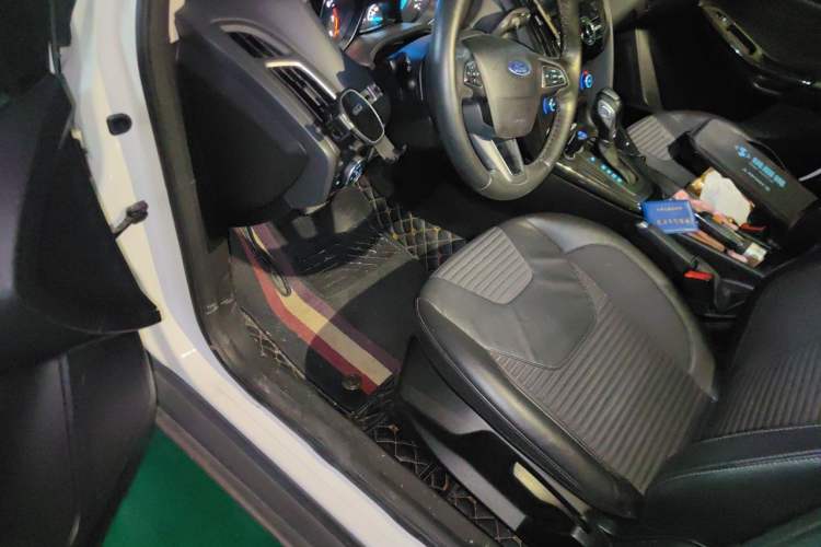 Used Ford Focus 2017 Sedan 1.6L Automatic Fashion Edition Smart Drive Version Driver Seat