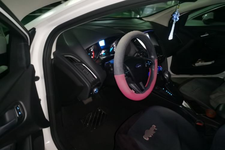 Used Ford Focus 2017 Hatchback 1.6L Automatic Fashion Edition Smart Drive Version Driver Seat