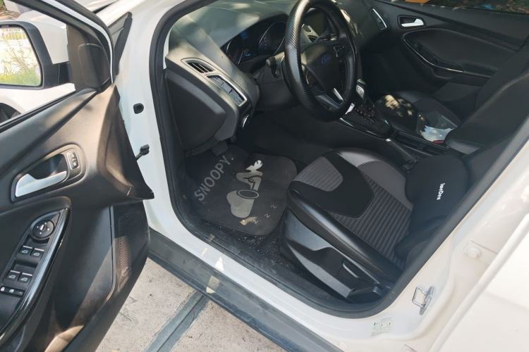 Used Ford Focus 2017 Sedan 1.6L Automatic Fashion Edition Smart Drive Version Driver Seat