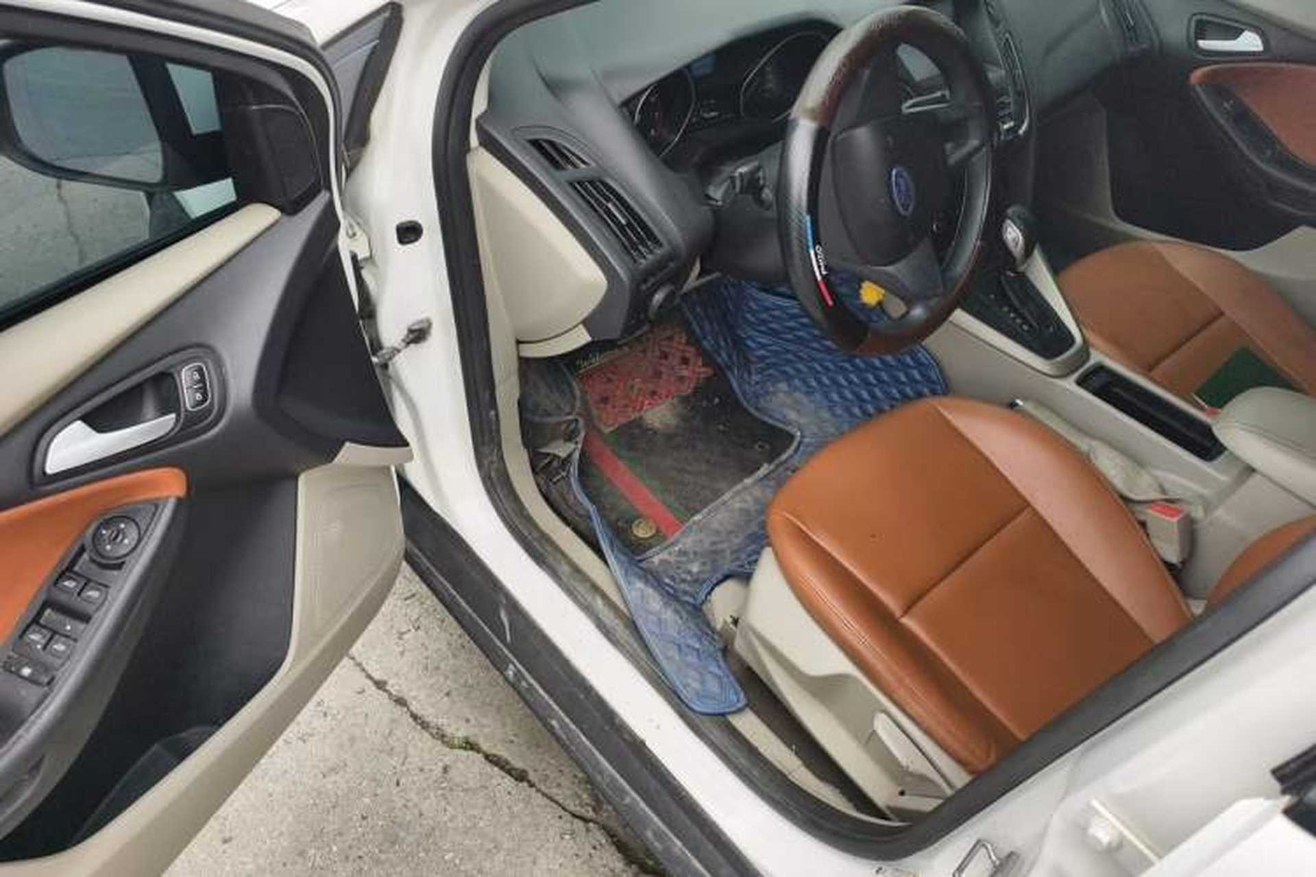 Used Ford Focus 2017 Sedan 1.6L Automatic Comfort Plus SmartDrive Edition Driver Seat