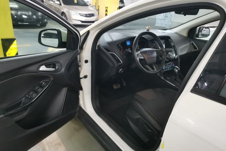 Used Ford Focus 2017 Sedan 1.6L Automatic Fashion Edition Smart Drive Version Driver Seat