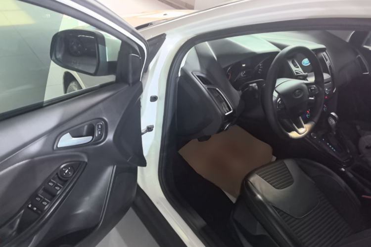 Used Ford Focus 2017 Sedan EcoBoost 180 Automatic Elite Model Driver Seat