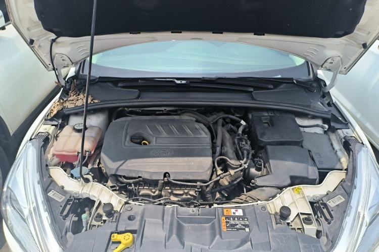 Used Ford Focus 2017 Sedan EcoBoost 180 Automatic Elite Model Engine Bay
