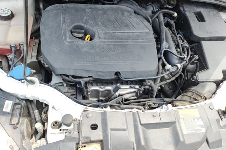 Used Ford Focus 2017 Sedan EcoBoost 180 Automatic Elite Model Engine Bay