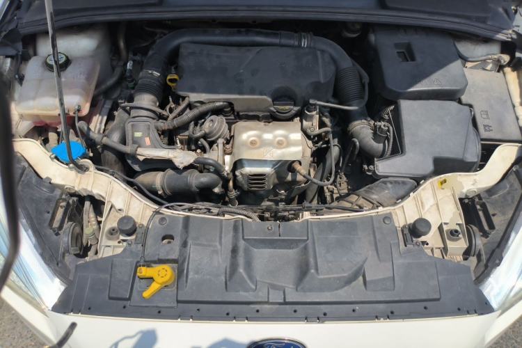 Used Ford Focus 2017 Sedan EcoBoost 125 Automatic Supreme Style SmartDrive Edition Engine Bay