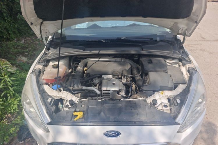 Used Ford Focus 2017 Sedan EcoBoost 125 Manual – Ultra-Style Edition with SmartDrive Features Engine Bay